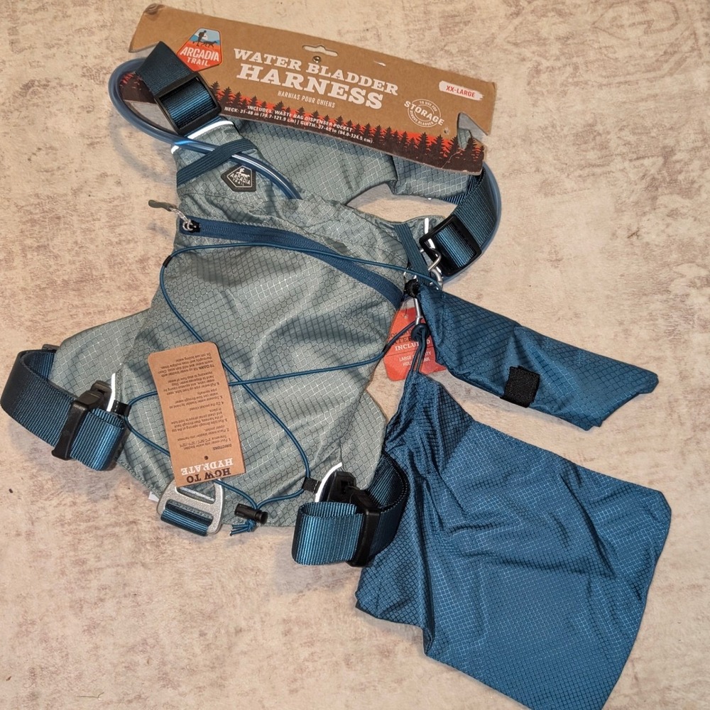 NWT Arcadia Trail Water Bladder Dog Harness XXL Blue Ripstop w Collapsible Bowl